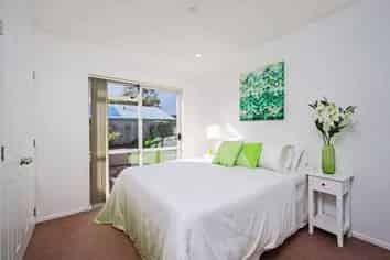 112 Marina View Dr, West Harbour