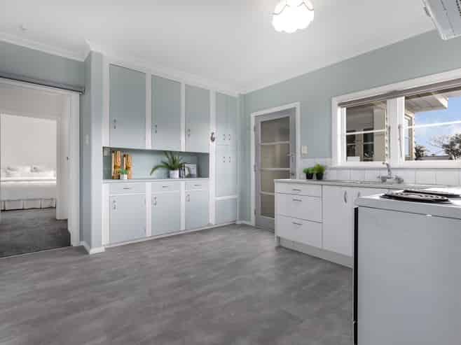 49 Parker Avenue, LEVIN