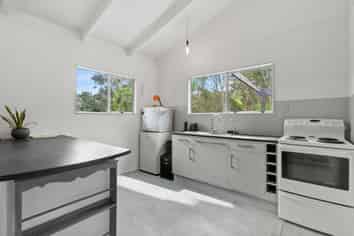 190A Howard Road, Orere Point