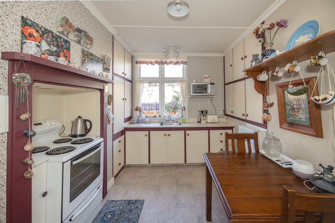 CHARACTER, CHARM & CONVENIENCE - Widok 2