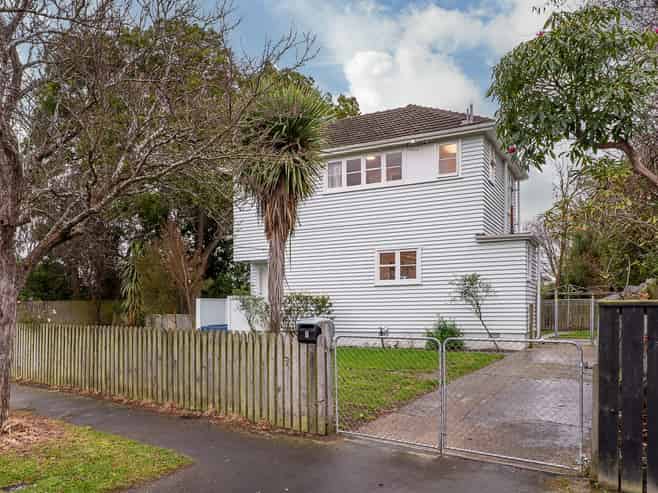 7 Orontes Street, Shirley