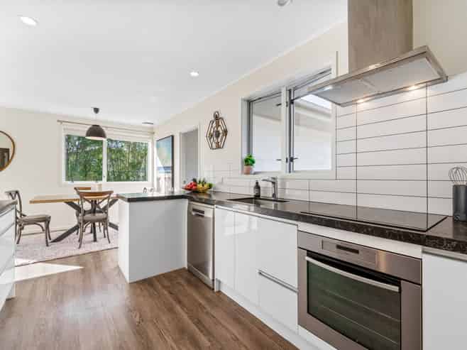 34 Freya Place, Torbay