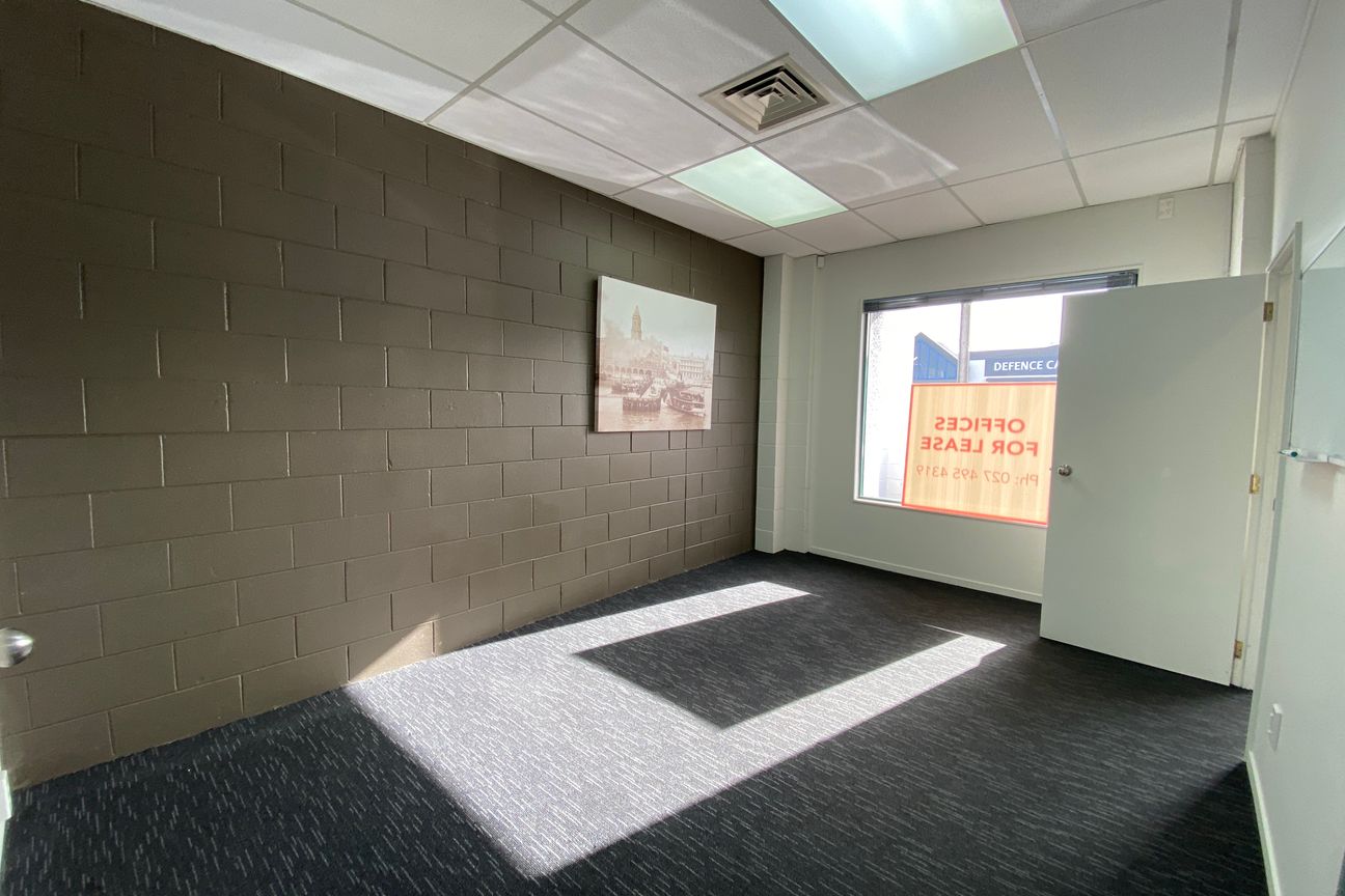 Affordable CBD Fringe Office with Onsite Parking – pohled 5