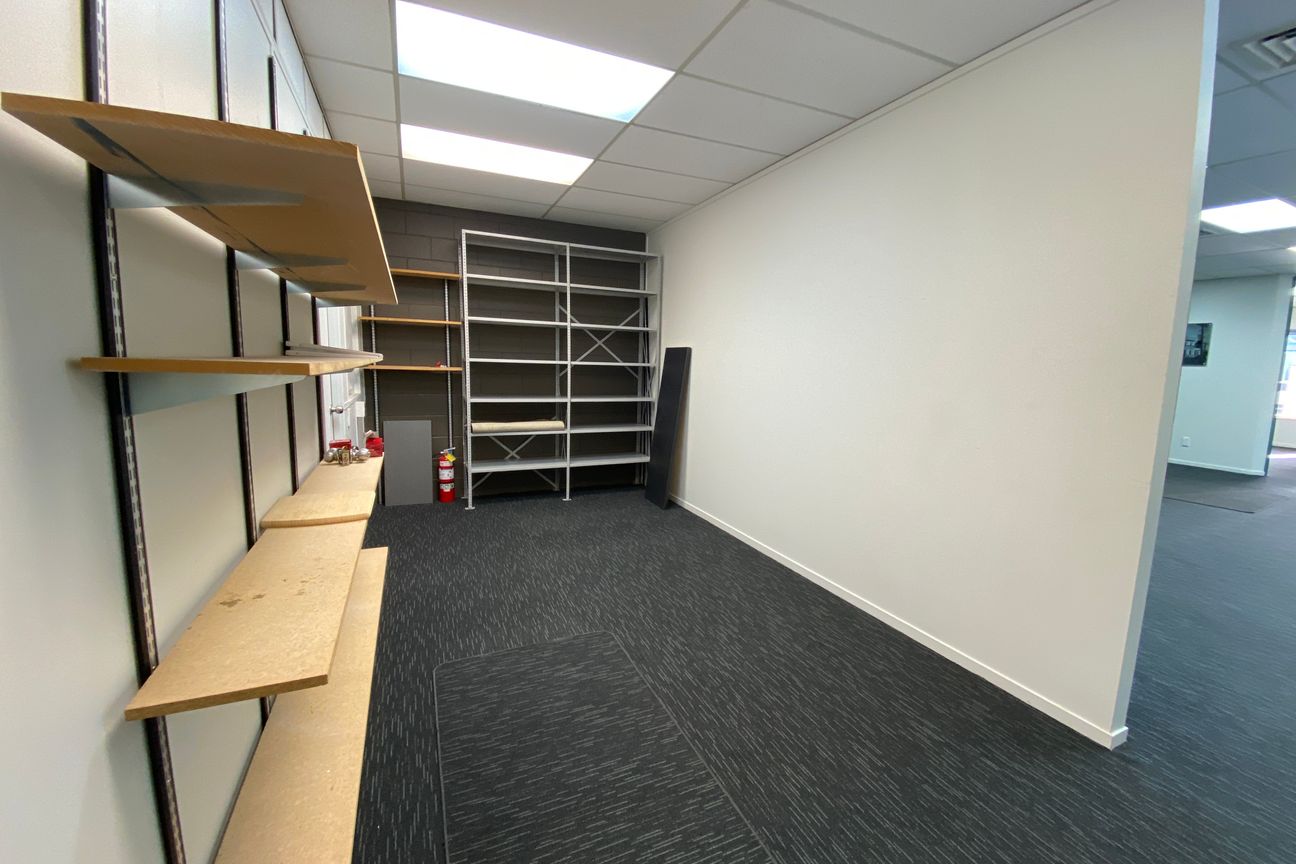 Affordable CBD Fringe Office with Onsite Parking – pohled 3