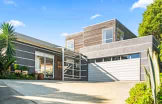 37 Kent Street, Whangaroa