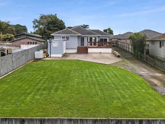 12 Lane Road, Weymouth
