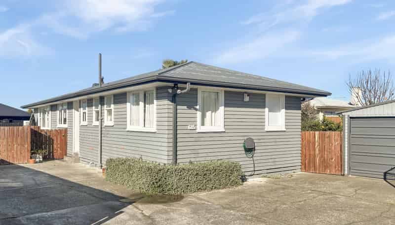 615 Willow Place, Akina