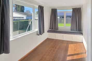 615 Willow Place, Akina