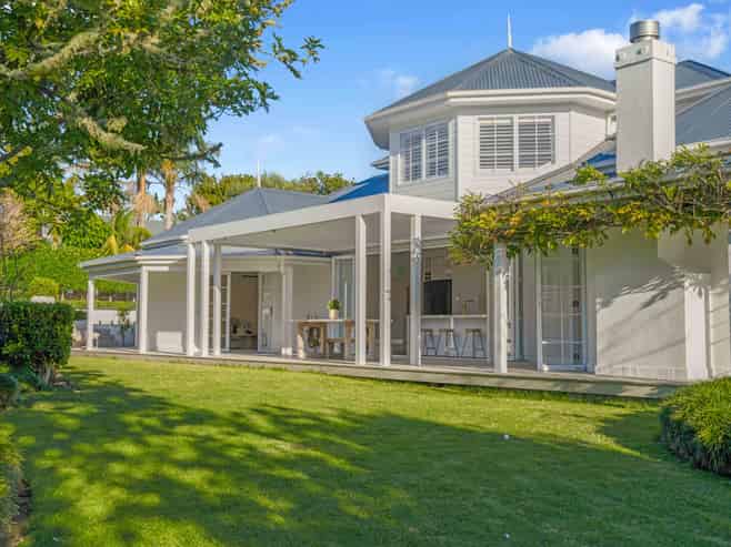 1 Almond Grove, Greenhithe