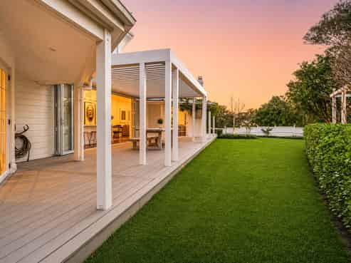 1 Almond Grove, Greenhithe