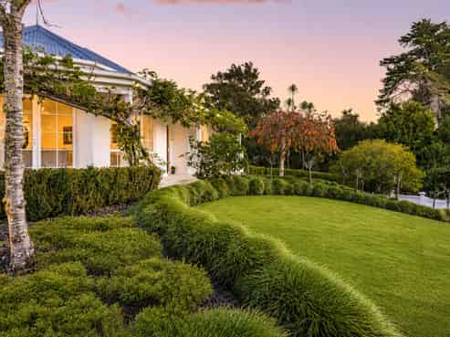 1 Almond Grove, Greenhithe