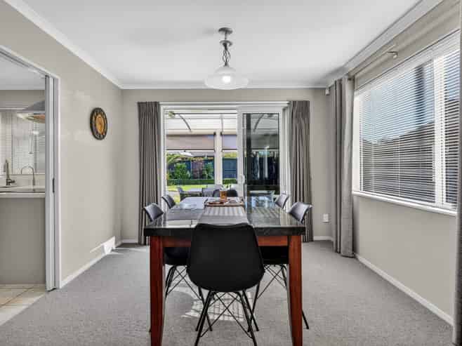 21 Merlin Close, Huntington