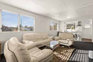 1/704 Fitzroy Avenue, Mahora
