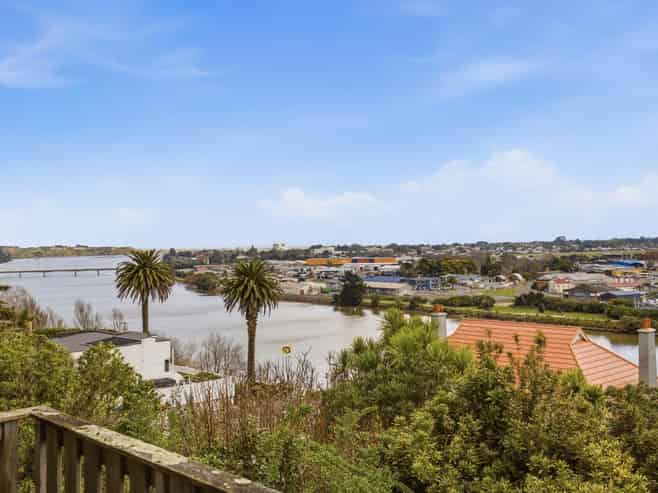 68 Hipango Terrace, Durie Hill