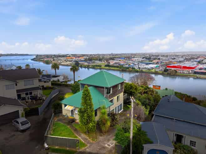 68 Hipango Terrace, Durie Hill