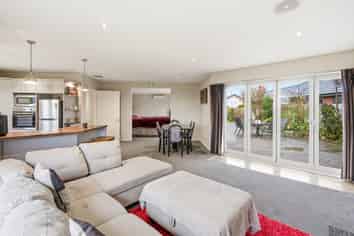 41 Overbury Crescent, Rolleston