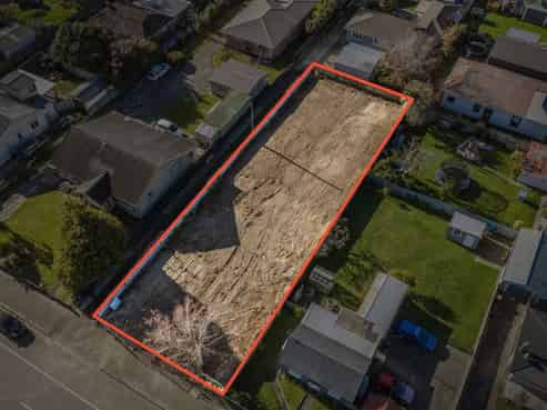 369 Botanical Road, West End