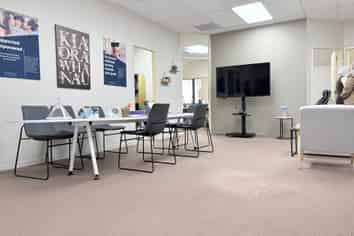 100M² UPSTAIRS OFFICE FOR LEASE

