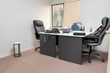 100M² UPSTAIRS OFFICE FOR LEASE
