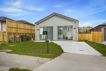 20 Rongomai Street, Helensville