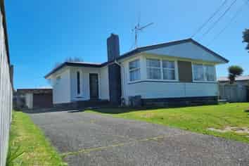 95 Lewis Street, Glenview