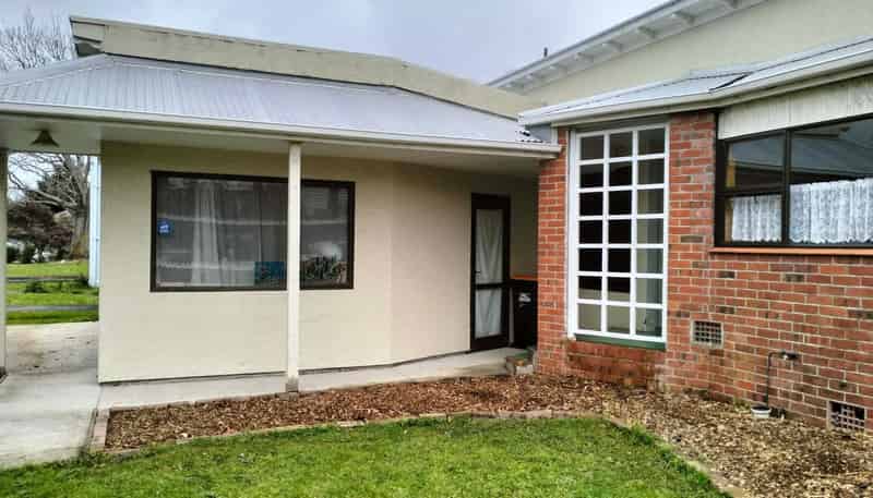 24 Savage Crescent, West End