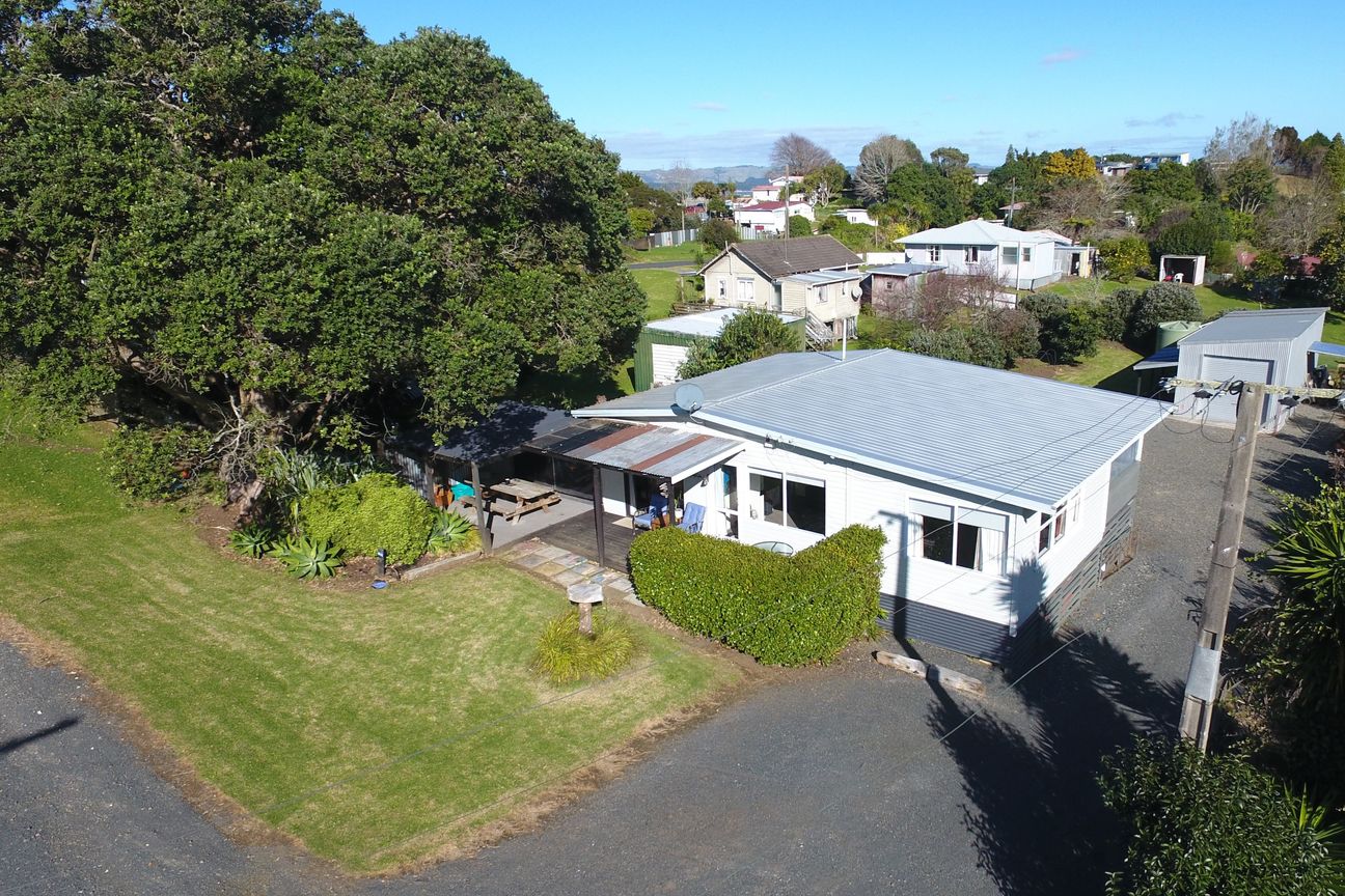 Did We Mention the Boat Shed? – pohled 2