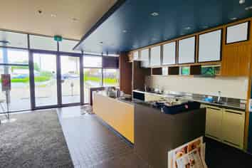STANDOUT LINCOLN ROAD HOSPITALITY OFFER
