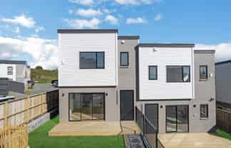 44A & 44B Crestview Rise, Papakura