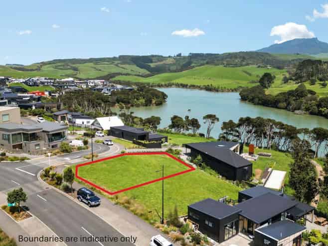 2 Pekapeka Street, Raglan