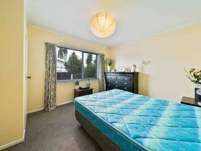 2/20 Tironui Station Road East, Takanini