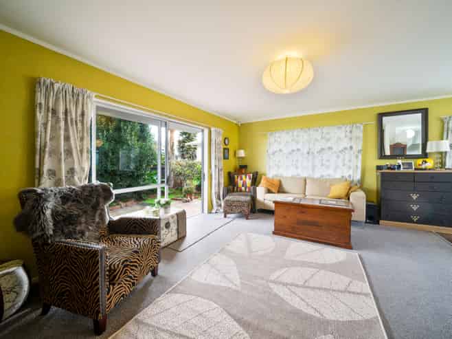 2/20 Tironui Station Road East, Takanini