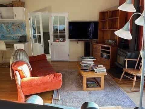 1A Tui Crescent, Waikanae