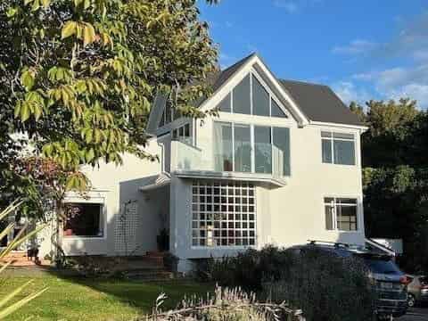 1A Tui Crescent, Waikanae