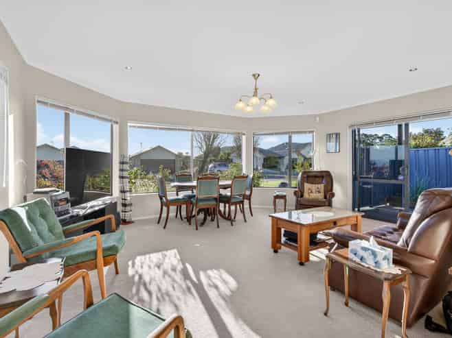 30 Cody Crescent, Lansdowne