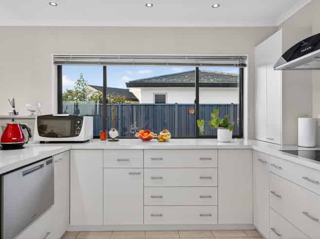 30 Cody Crescent, Lansdowne
