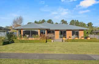 30 Cody Crescent, Lansdowne