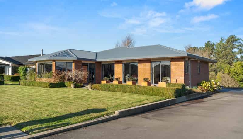 30 Cody Crescent, Lansdowne