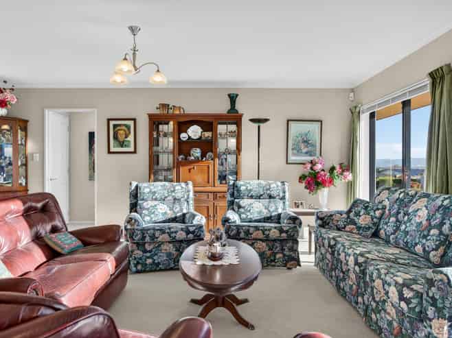 30 Cody Crescent, Lansdowne
