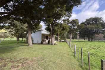 Unit/1127 Hinakura Road, Martinborough