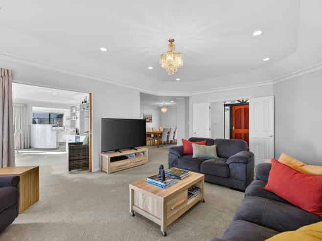 57 The Cliffs, Britannia Heights