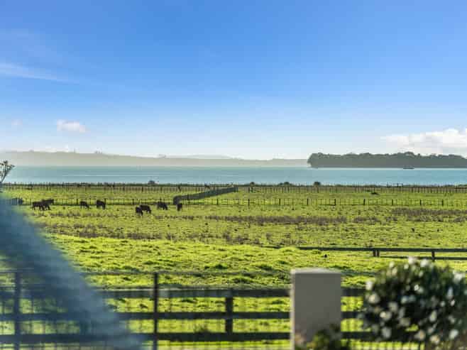 38 Porterfield Road, Whitford