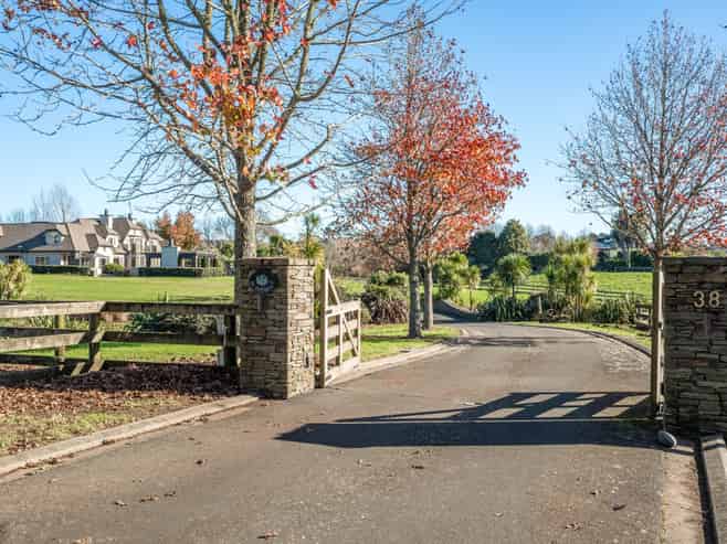 38 Porterfield Road, Whitford