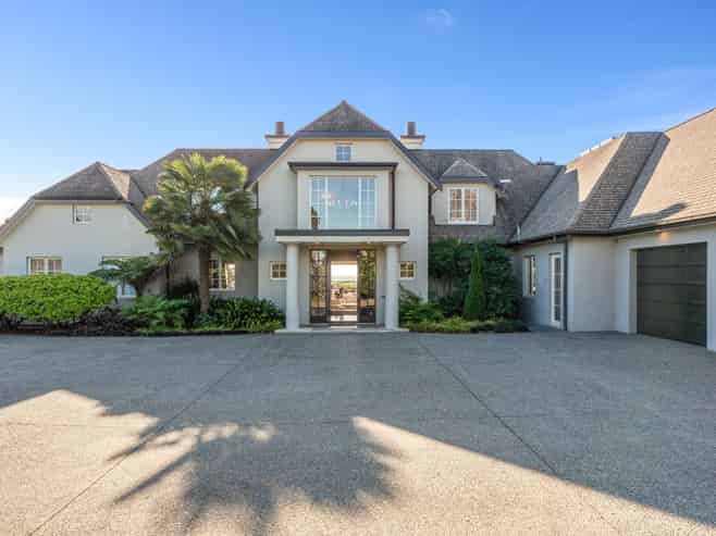 38 Porterfield Road, Whitford