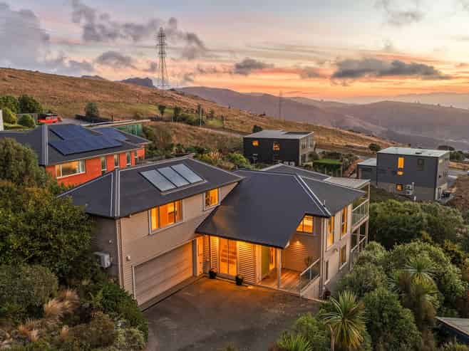 5 Signal Hill Road, Mount Pleasant