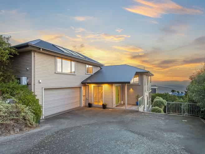 5 Signal Hill Road, Mount Pleasant