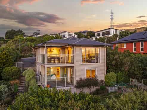5 Signal Hill Road, Mount Pleasant