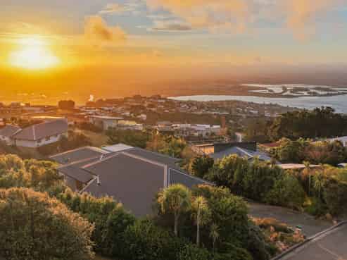 5 Signal Hill Road, Mount Pleasant
