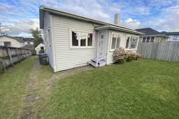 96 Ash Street, Avondale