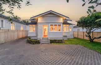 42 Woodward Road, Mount Albert